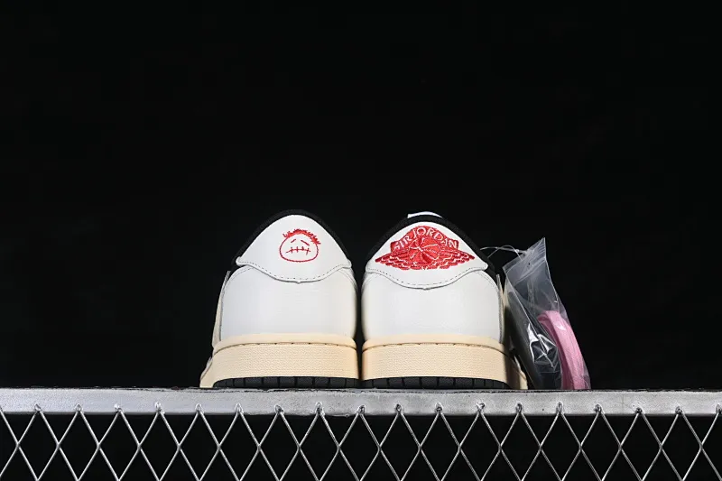 All Categories Air Jordan Jordan Series Basketball Shoes Air Jordan 1 Low Travis Scott x Air Jordan 1 Low OG AJ1 Joe 1 Joint Overhead XZ6868-001